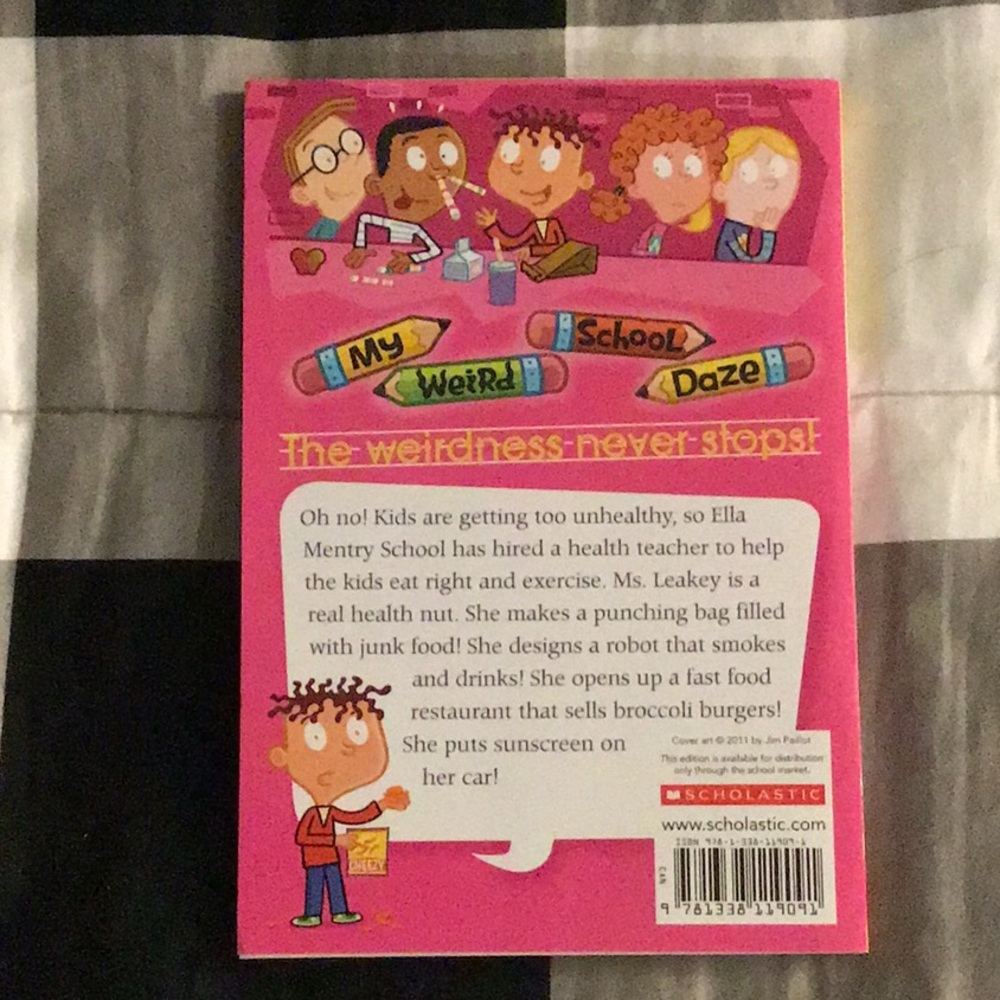 Books - Picture 3 of 5